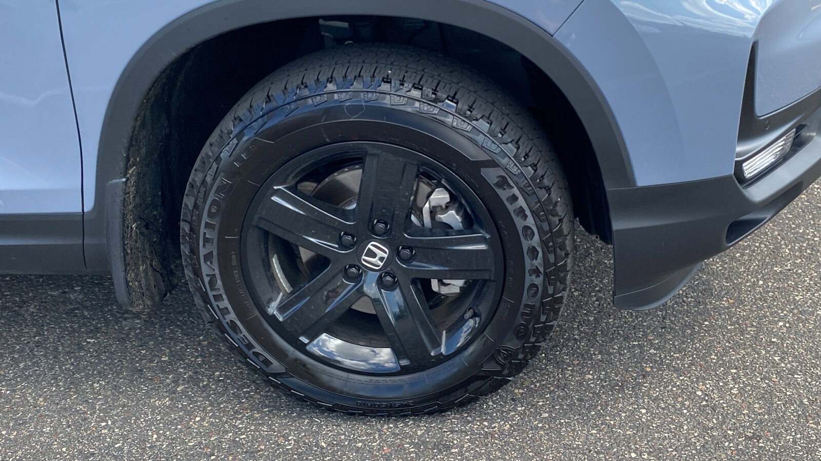 2022 Honda Ridgeline Black Edition photo 2