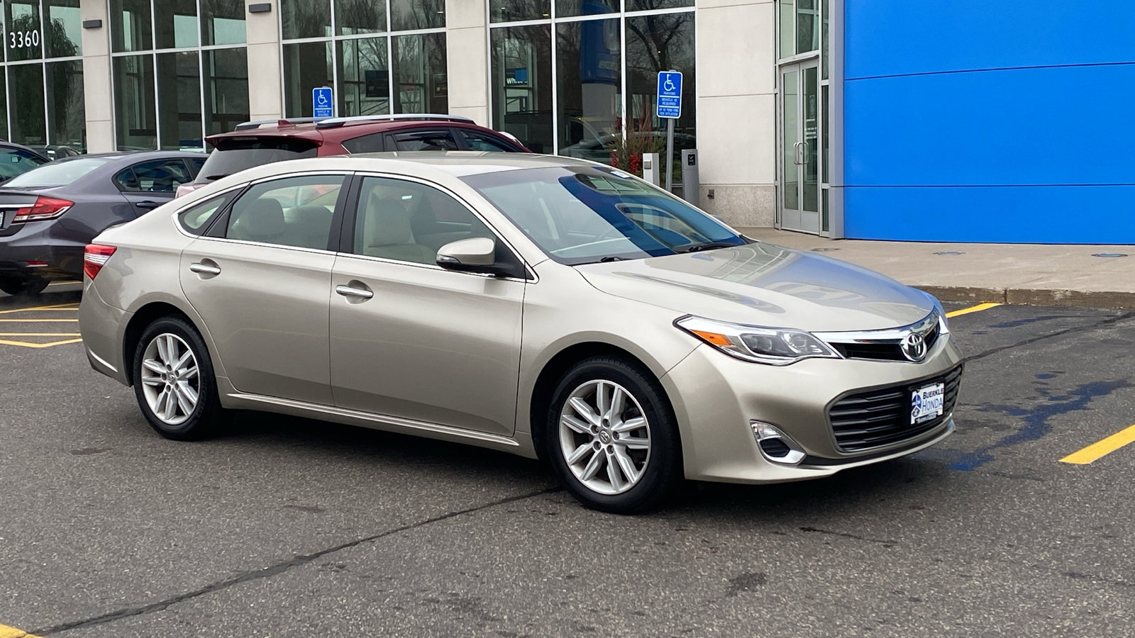 2014 Toyota Avalon XLE
