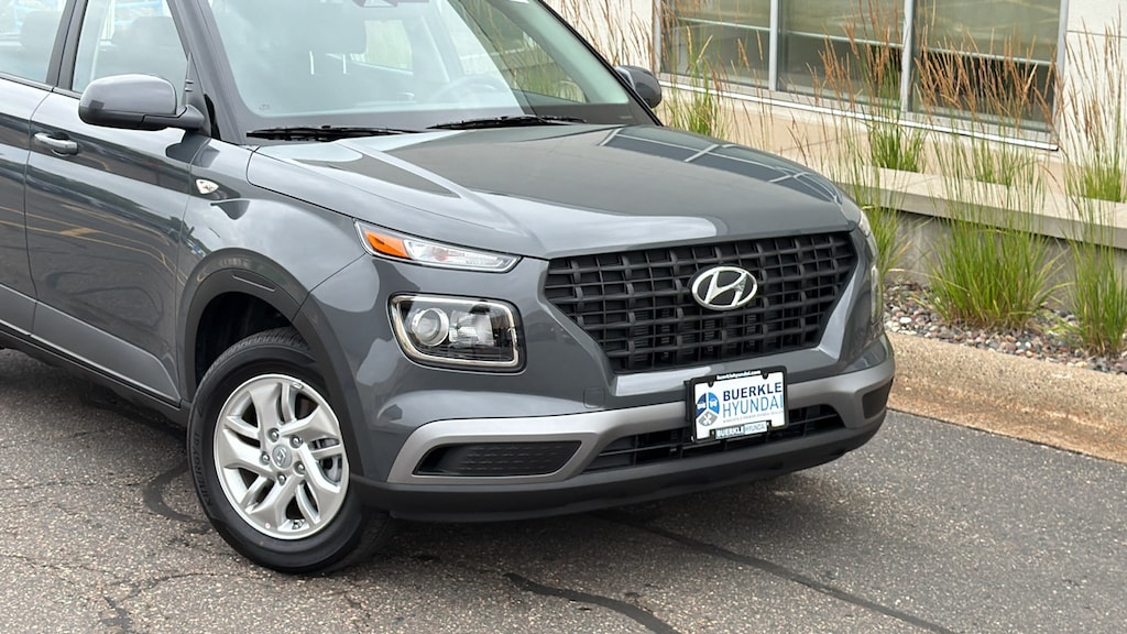 Certified 2025 Hyundai Venue SE SUV
