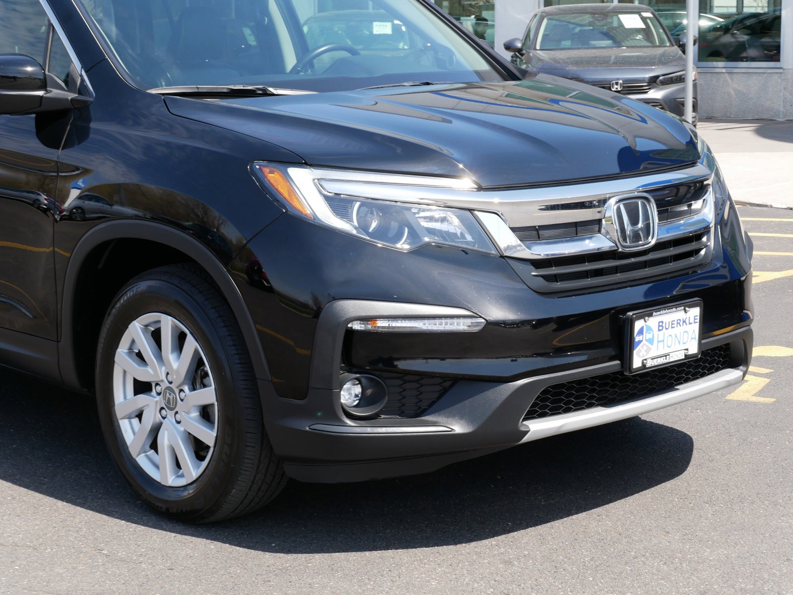 Used 2021 Honda Pilot EX-L with VIN 5FNYF6H55MB021762 for sale in Saint Paul, Minnesota