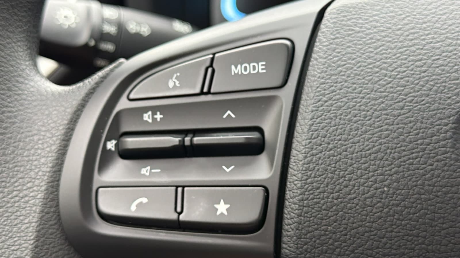 2025 Hyundai Venue SE - Photo 18