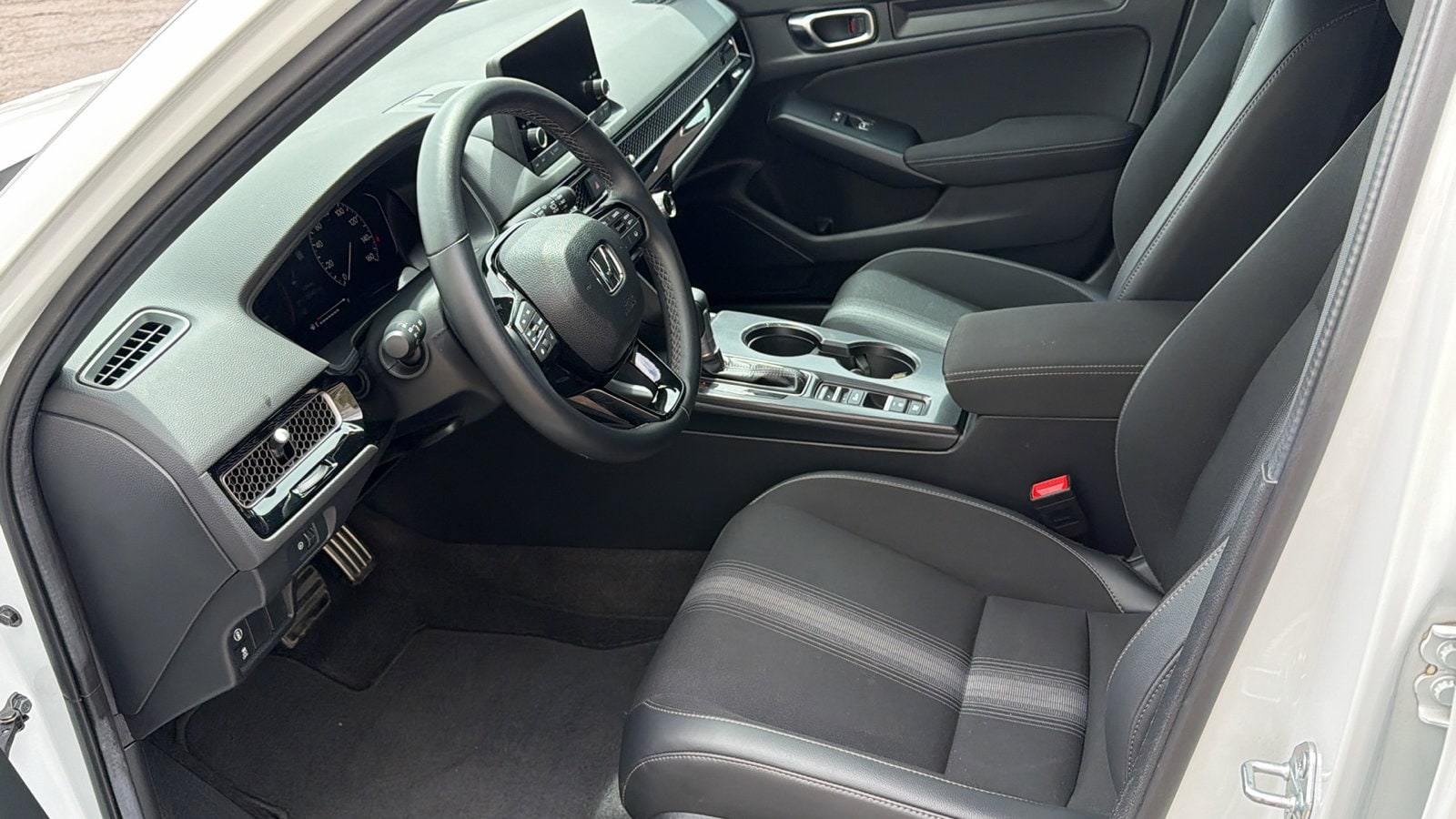 2024 Honda Civic Hatchback Sport - Photo 10