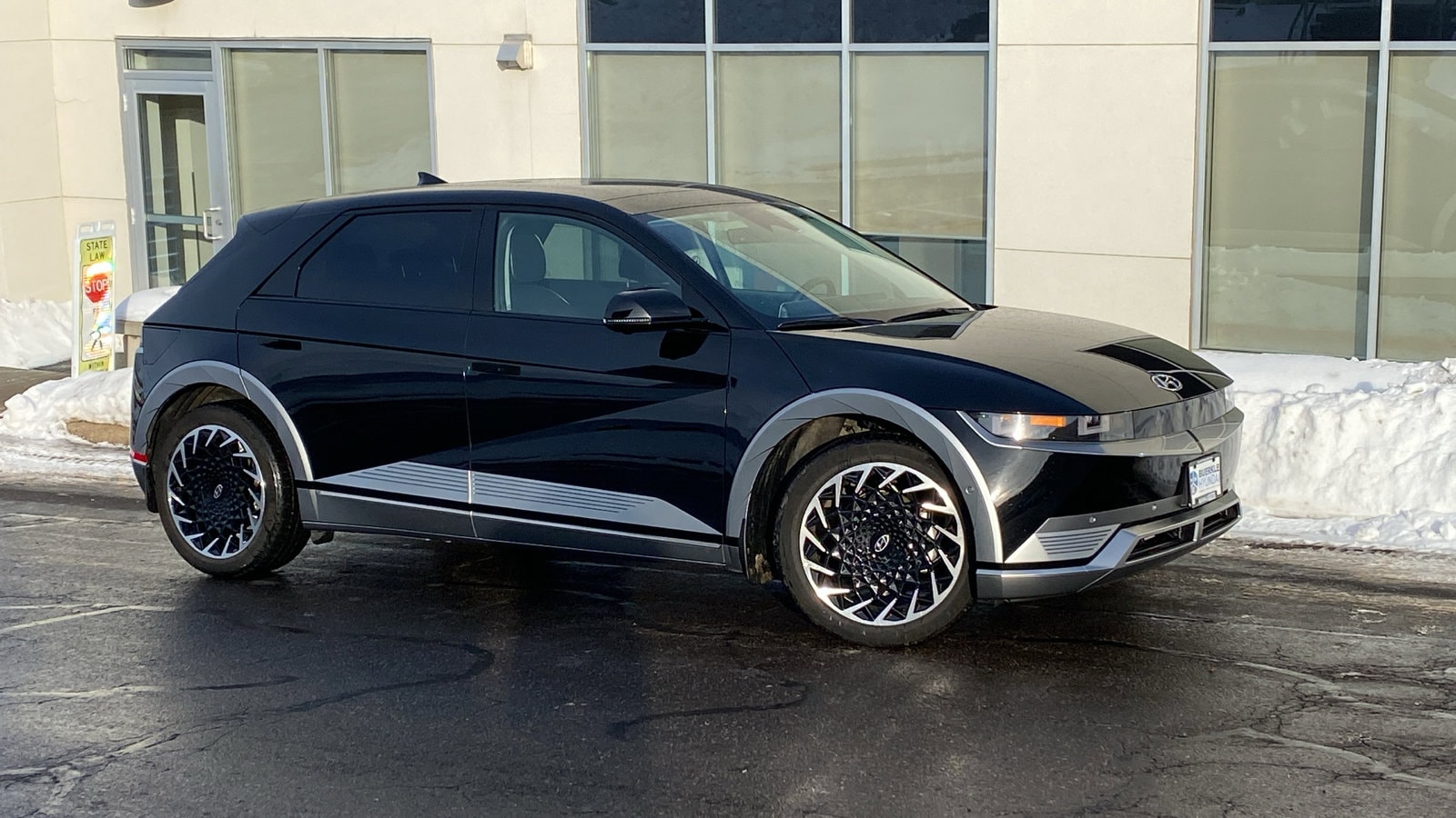 2023 Hyundai IONIQ 5 Limited's photo