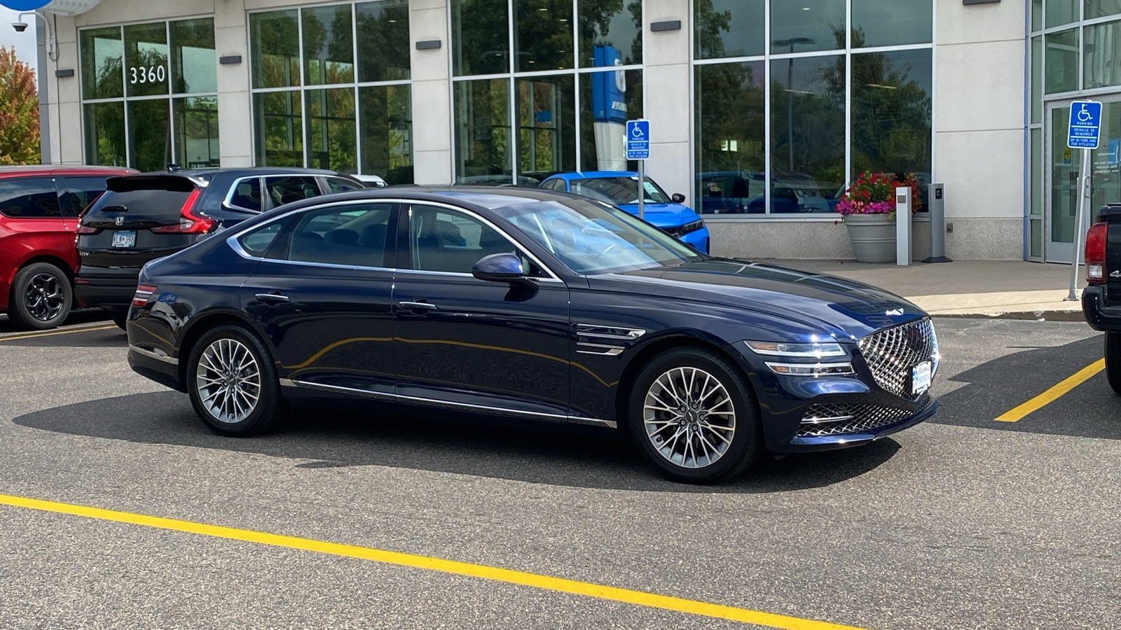 2023 GENESIS G80