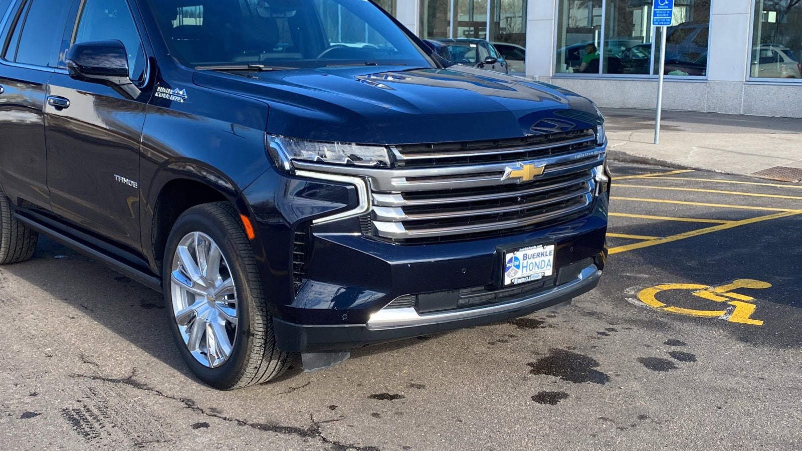 Used 2023 Chevrolet Tahoe High Country with VIN 1GNSKTKL7PR371388 for sale in Saint Paul, Minnesota