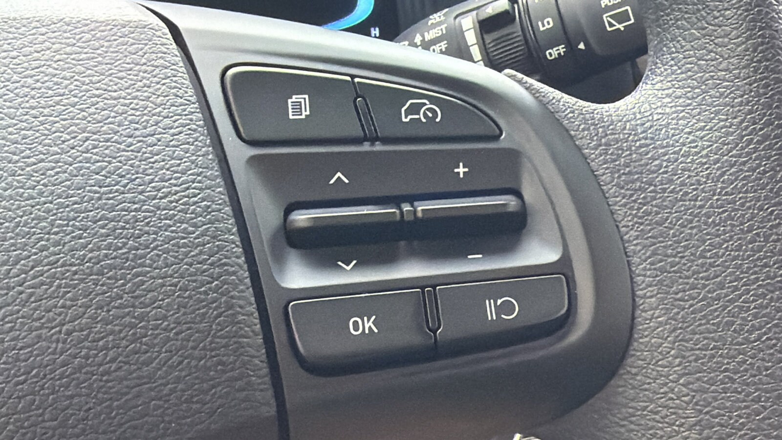 2025 Hyundai Venue SE - Photo 19