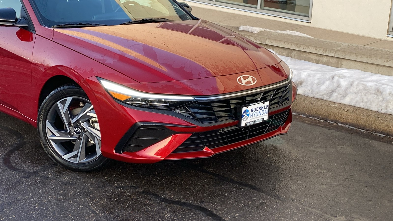 Certified 2025 Hyundai Elantra SEL with VIN KMHLM4DG0SU983415 for sale in Saint Paul, Minnesota