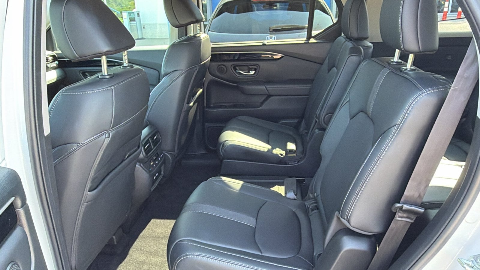 2023 Honda Pilot EX-L - Photo 15