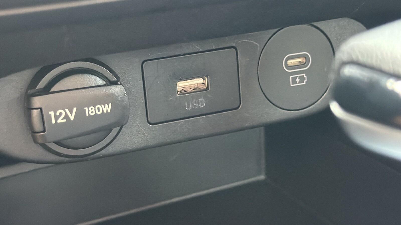 2024 Hyundai Elantra SEL - Photo 17