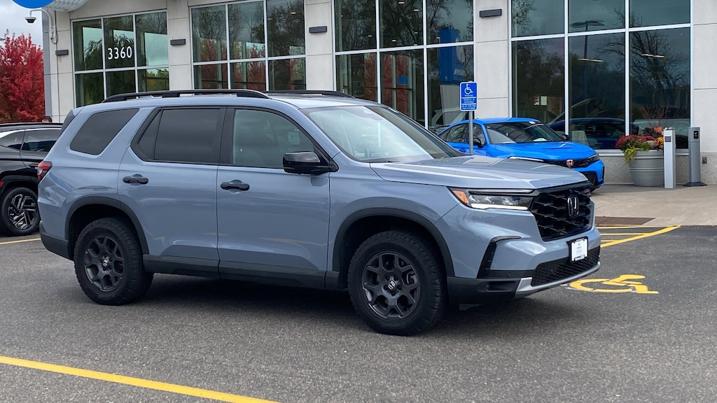 Certified 2025 Honda Pilot TrailSport SUV
