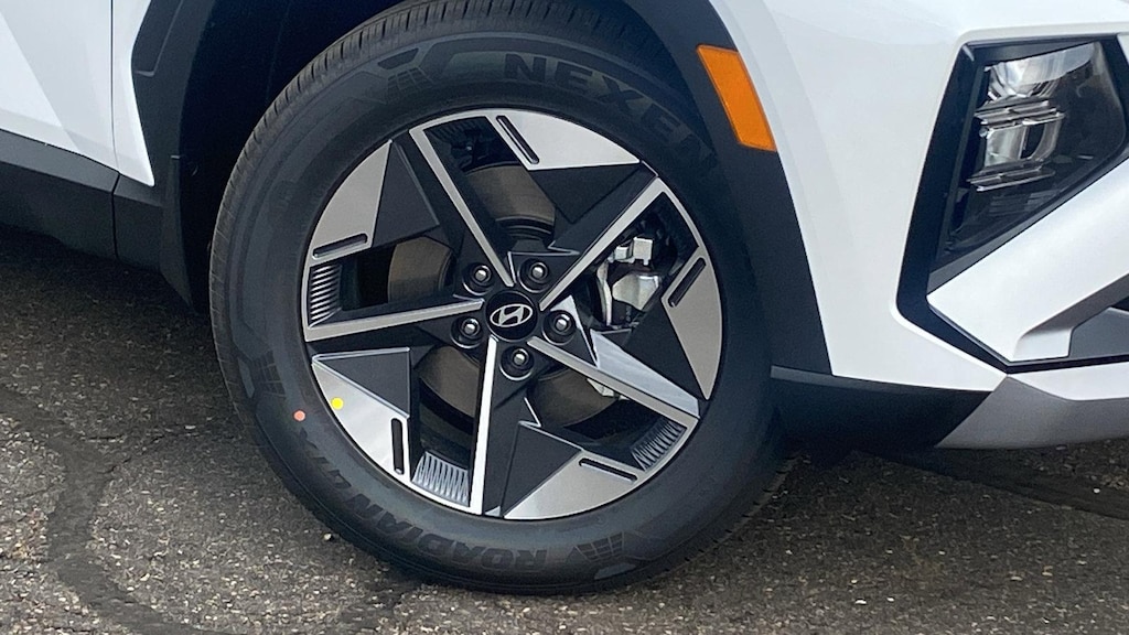 New 2026 Hyundai Tucson Plug-In Hybrid SEL SUV