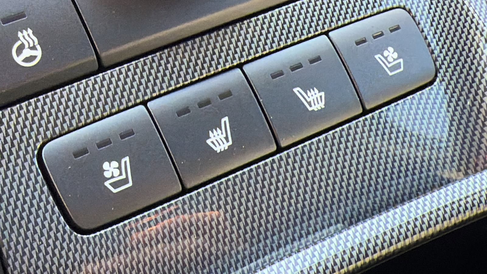 2023 Hyundai Santa Fe Limited - Photo 18