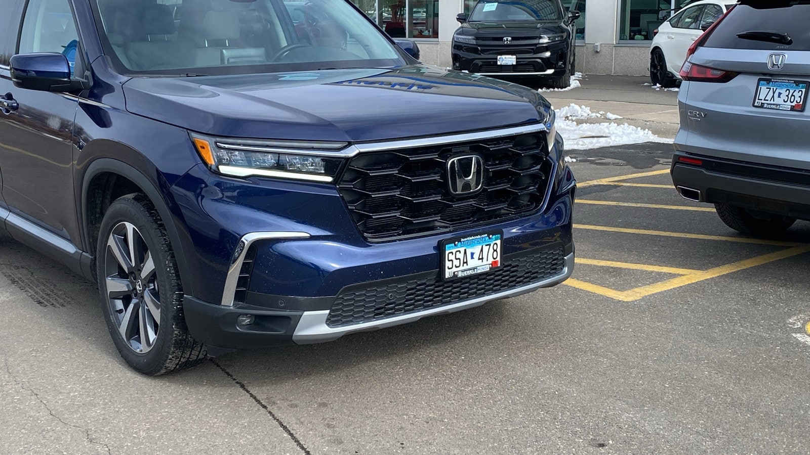 Certified 2025 Honda Pilot Touring with VIN 5FNYG1H74SB157458 for sale in Saint Paul, Minnesota