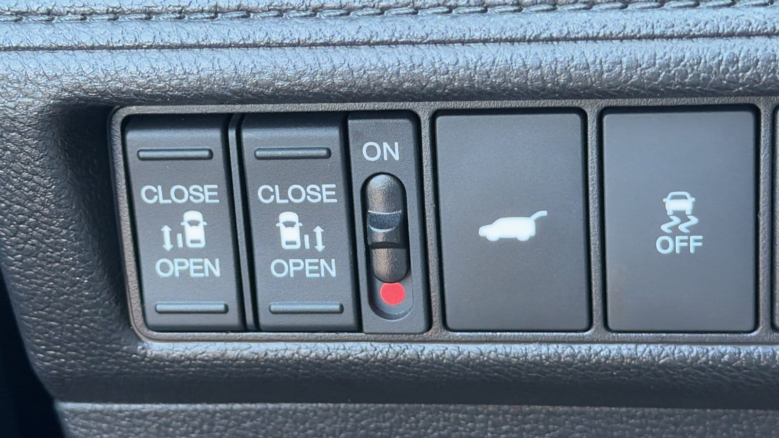 2025 Honda Odyssey Sport L - Photo 28