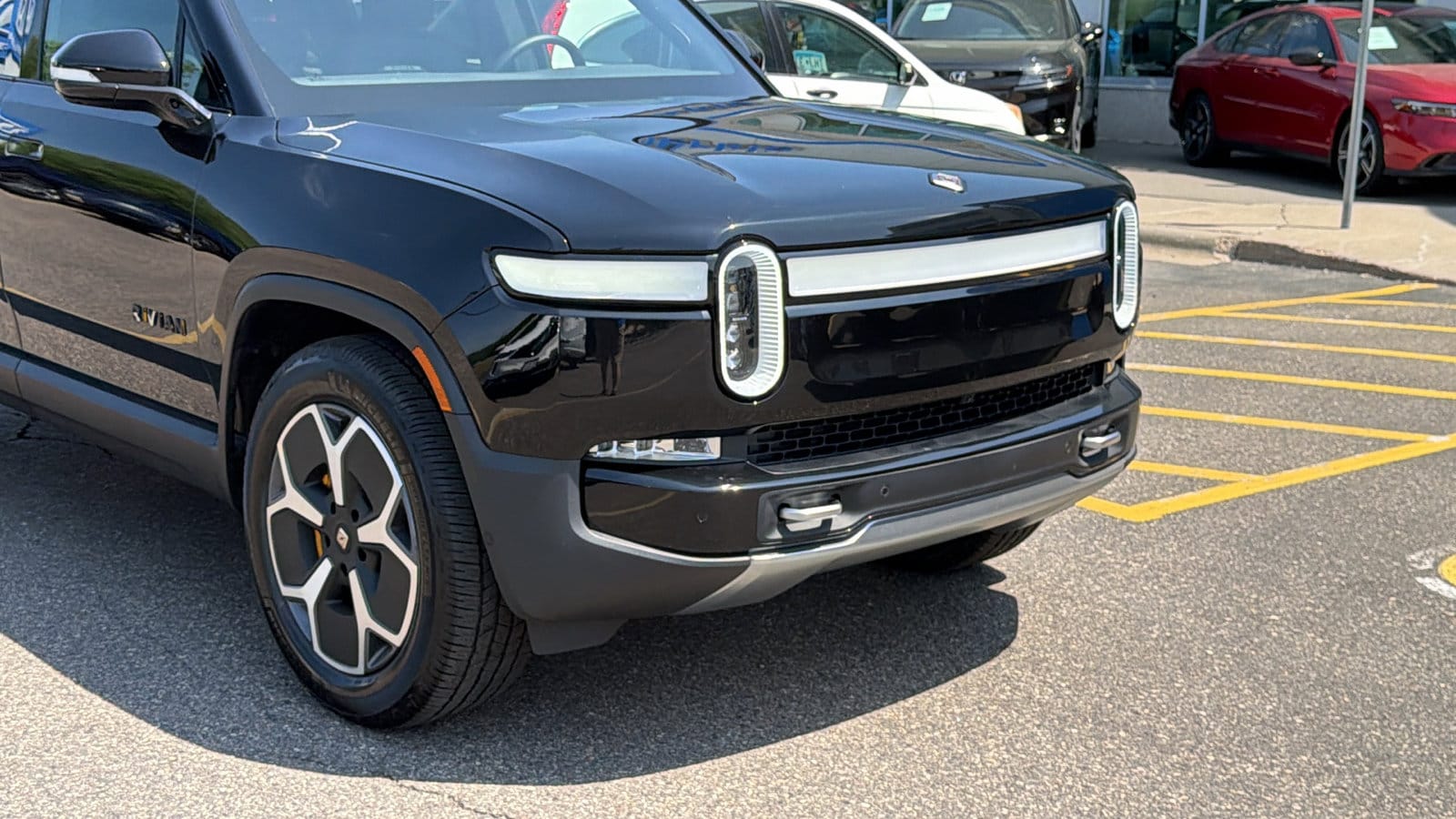 Used 2024 Rivian R1S Adventure with VIN 7PDSGABA2RN042162 for sale in Saint Paul, Minnesota