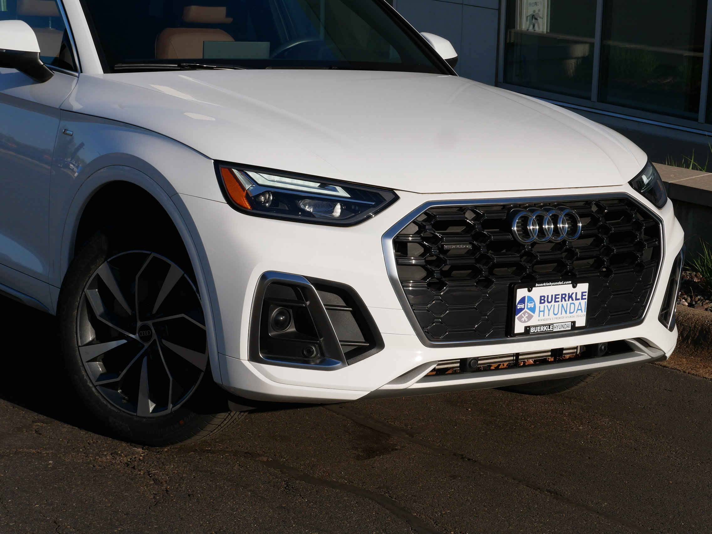 Used 2022 Audi Q5 Premium with VIN WA1GAAFY0N2020544 for sale in Saint Paul, Minnesota