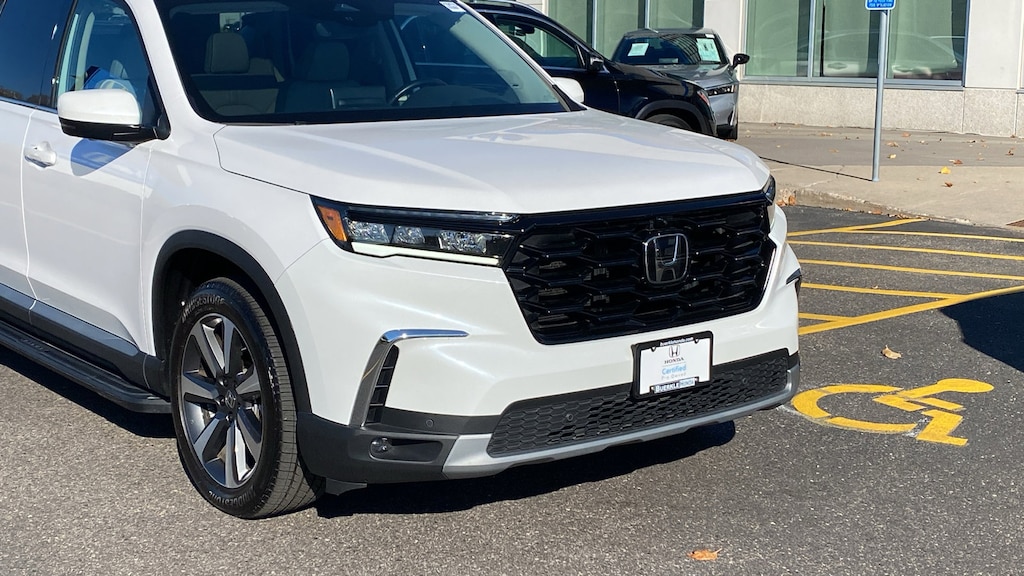 Certified 2025 Honda Pilot Elite SUV
