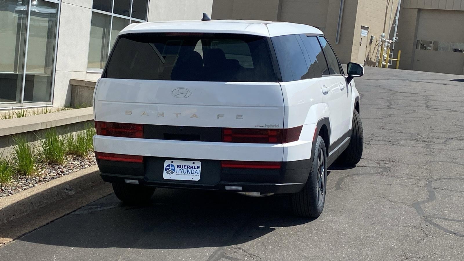 2026 Hyundai Santa Fe SE - Photo 6