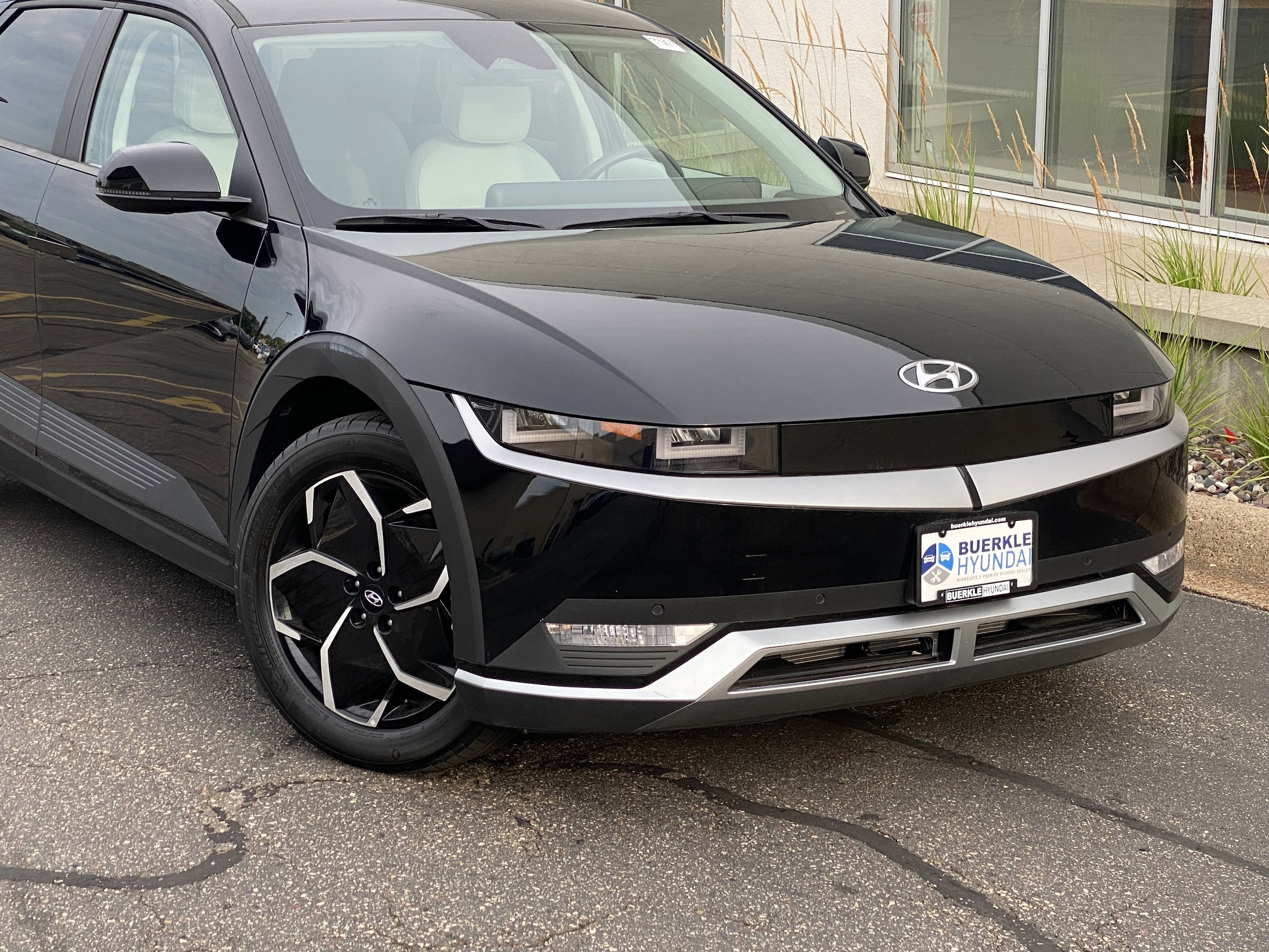 Certified 2023 Hyundai IONIQ 5 SEL with VIN KM8KNDAF0PU189896 for sale in Saint Paul, MN