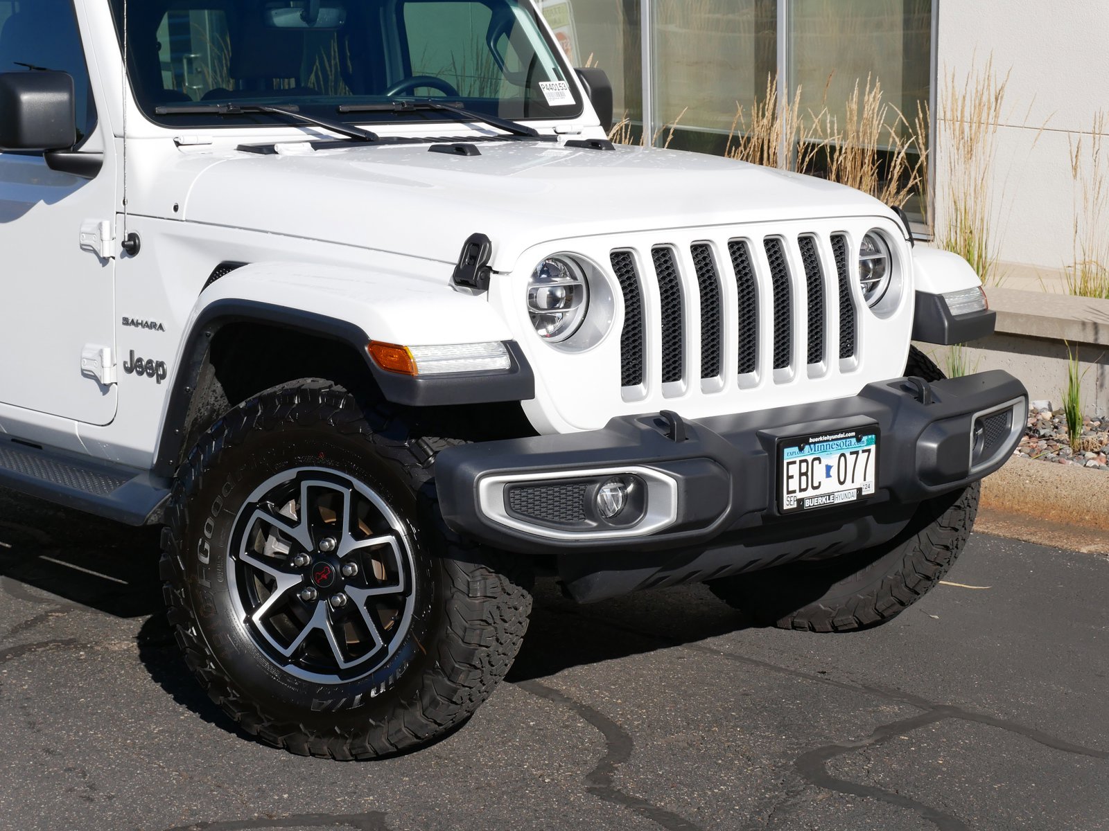 Used 2020 Jeep Wrangler Unlimited Sahara with VIN 1C4HJXEGXLW119920 for sale in Saint Paul, MN