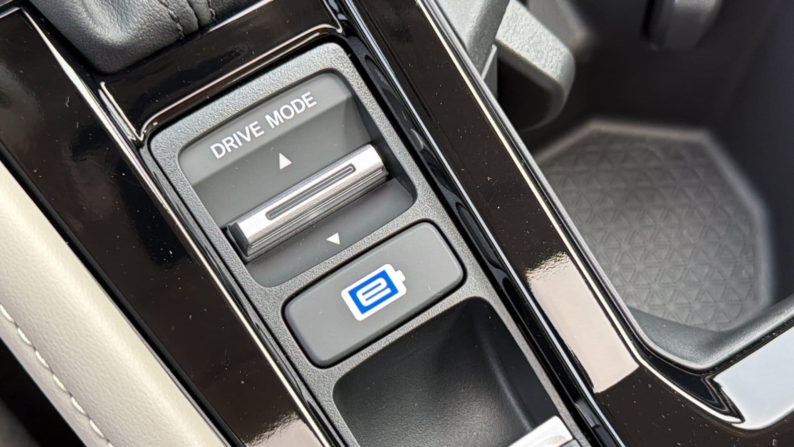 2025 Honda Accord Hybrid Touring - Photo 22
