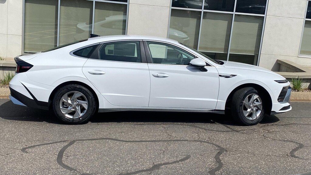 New 2026 Hyundai Sonata SE Sedan