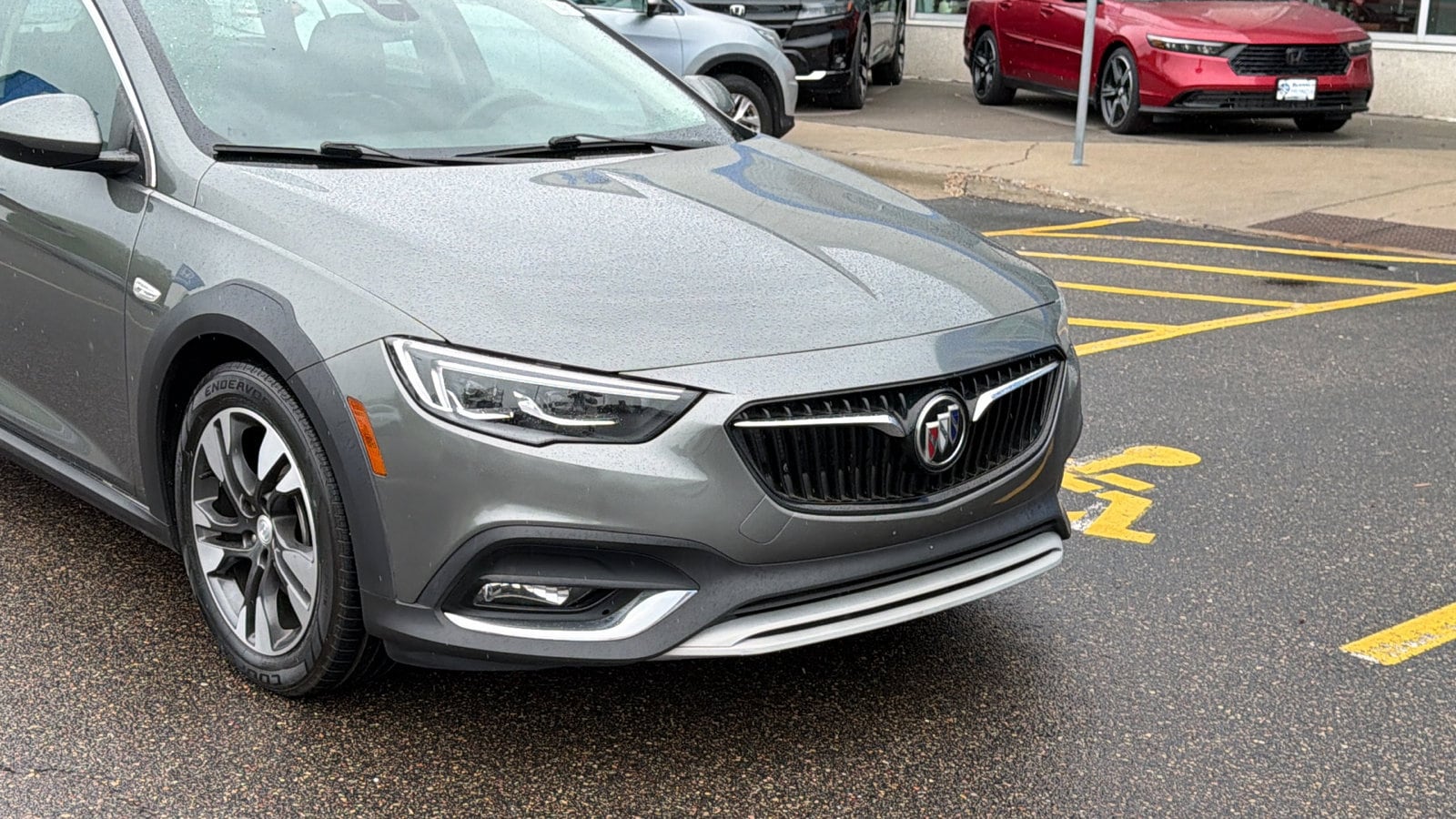 Used 2019 Buick Regal TourX Essence with VIN W04GV8SX6K1066570 for sale in Saint Paul, Minnesota