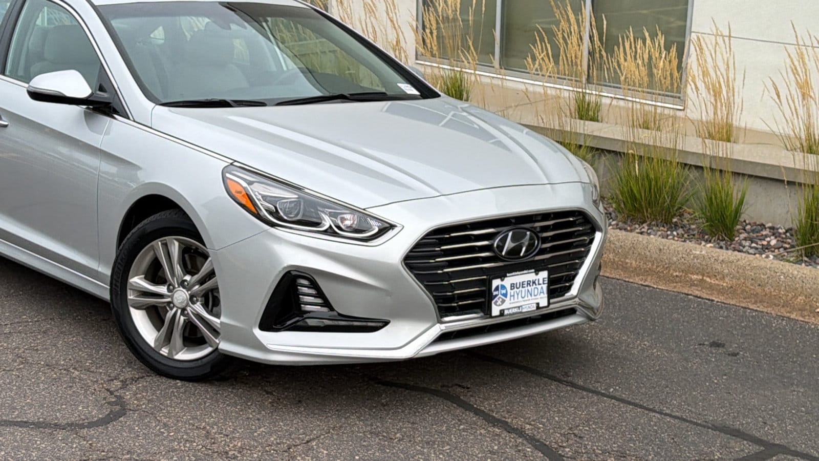 Used 2018 Hyundai Sonata Limited with VIN 5NPE34AF6JH672009 for sale in Saint Paul, Minnesota