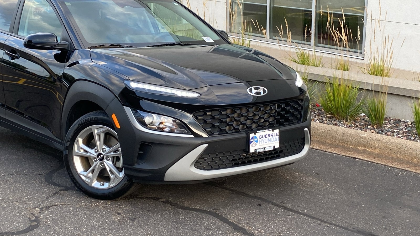 Certified 2022 Hyundai Kona SEL with VIN KM8K6CAB6NU756050 for sale in Saint Paul, Minnesota