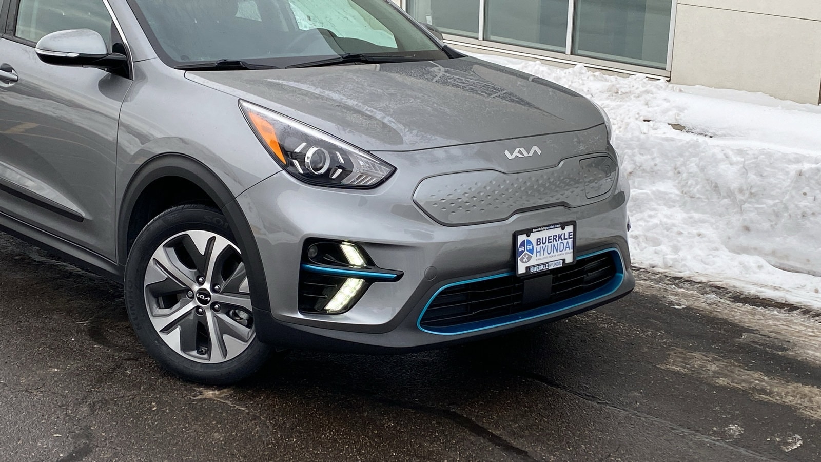 Used 2022 Kia Niro S with VIN KNDCC3LG8N5160698 for sale in Saint Paul, Minnesota