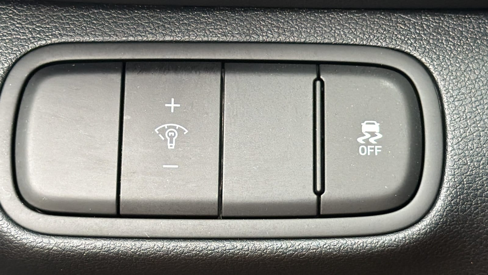 2025 Hyundai Venue SE - Photo 22