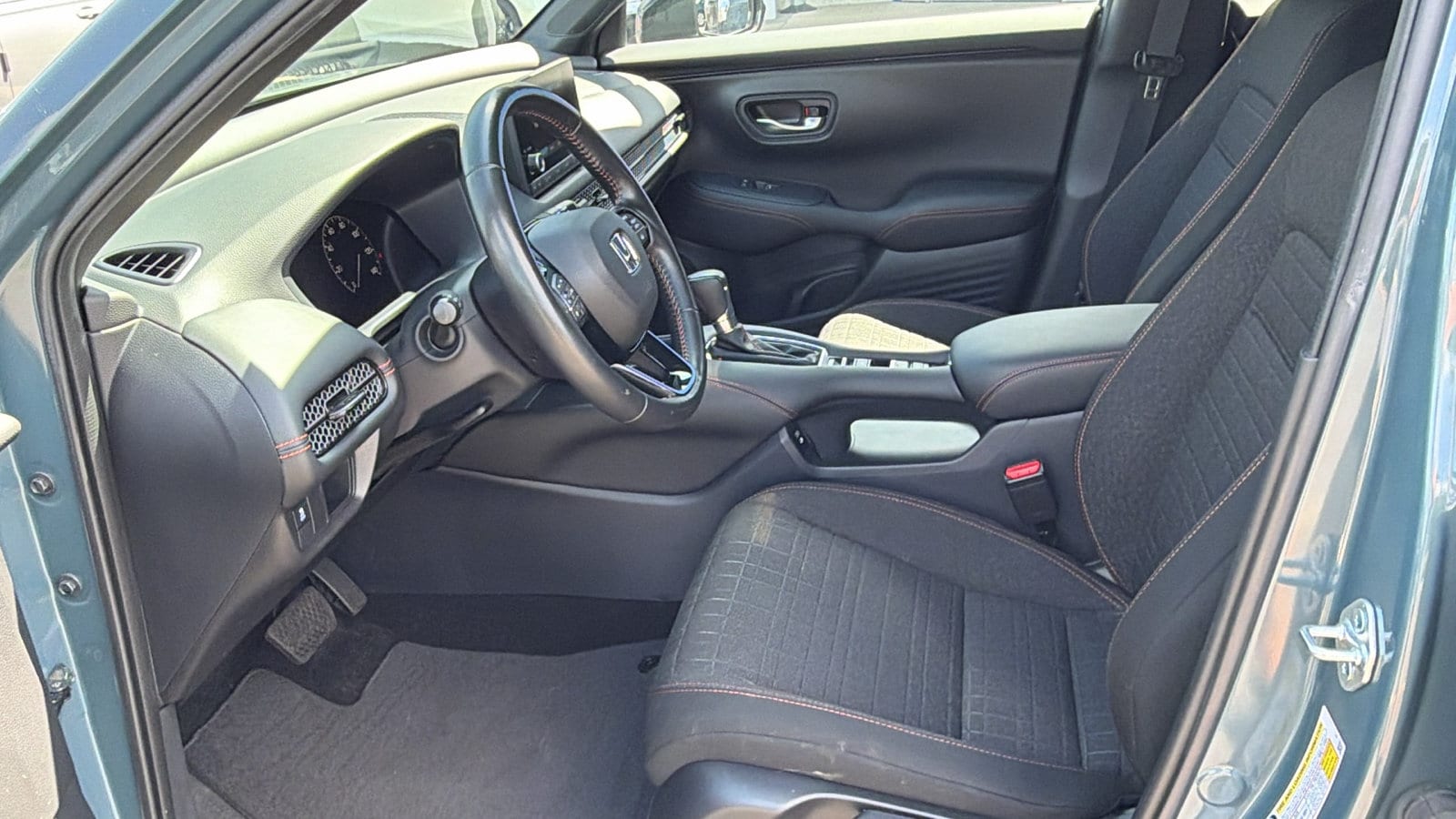 2025 Honda HR-V Sport - Photo 13