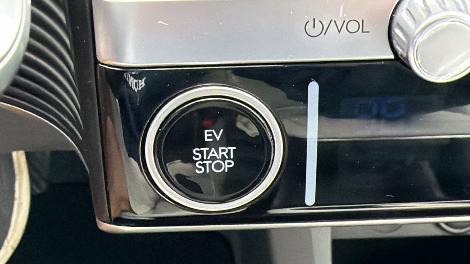 2024 Hyundai IONIQ 5 Limited - Photo 28