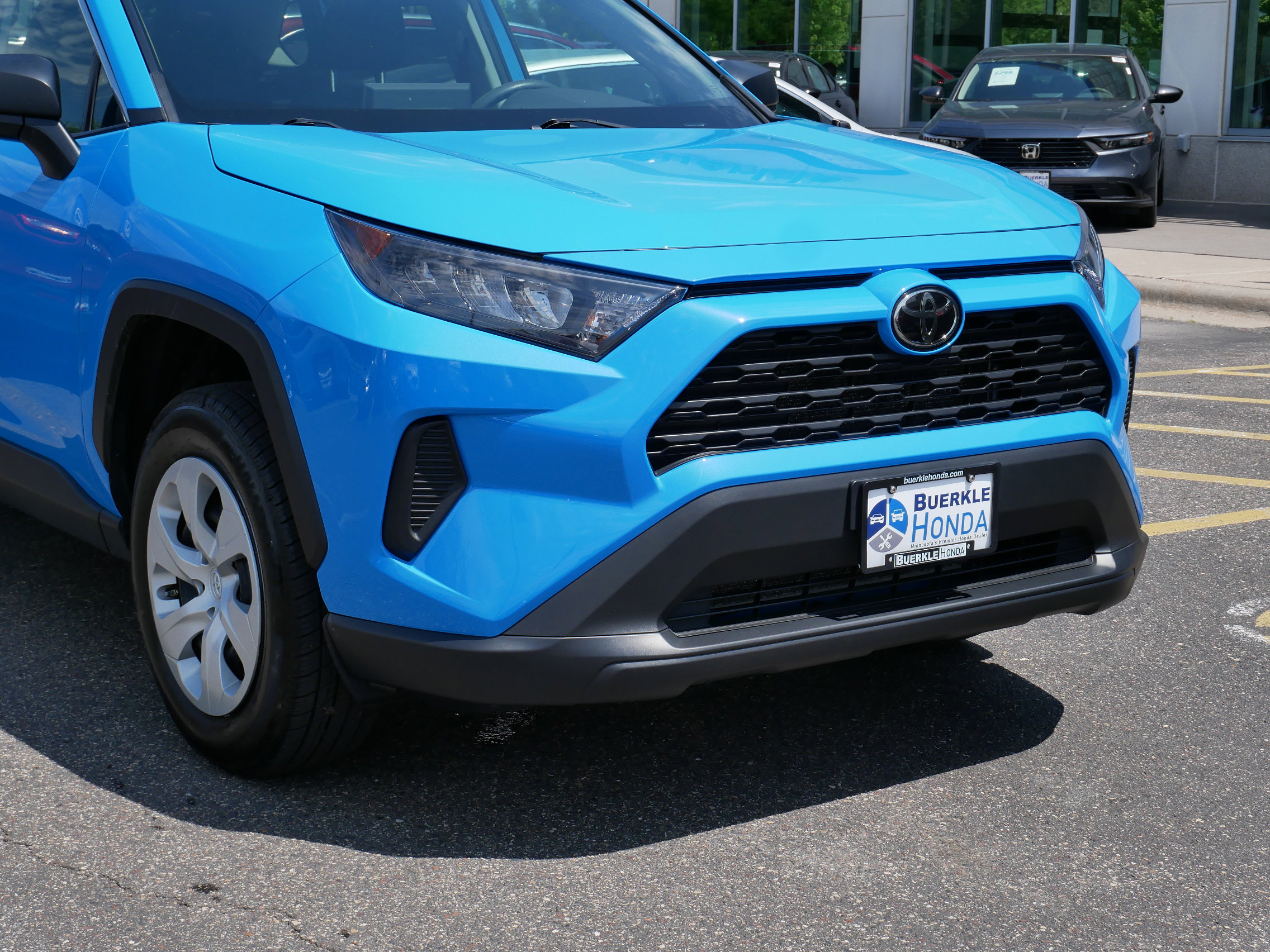 Used 2020 Toyota RAV4 LE with VIN 2T3F1RFVXLW113940 for sale in Saint Paul, Minnesota