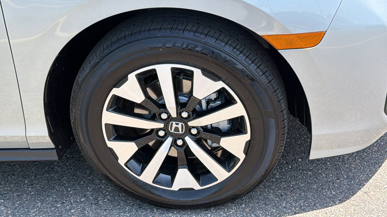 2026 Honda Odyssey EX-L - Photo 4