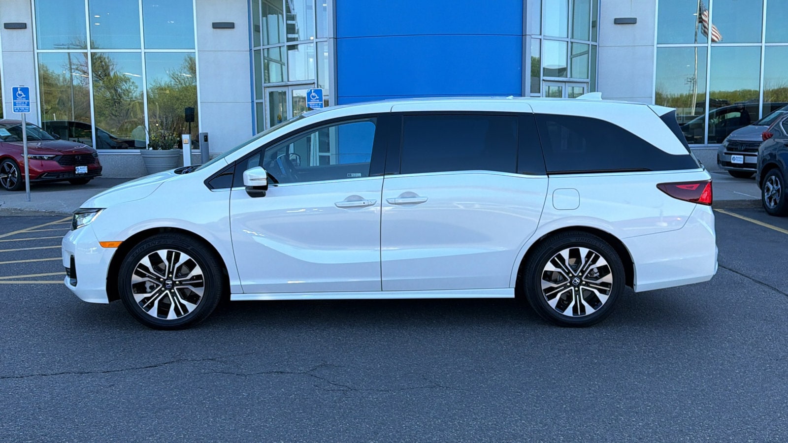 2026 Honda Odyssey Elite - Photo 10
