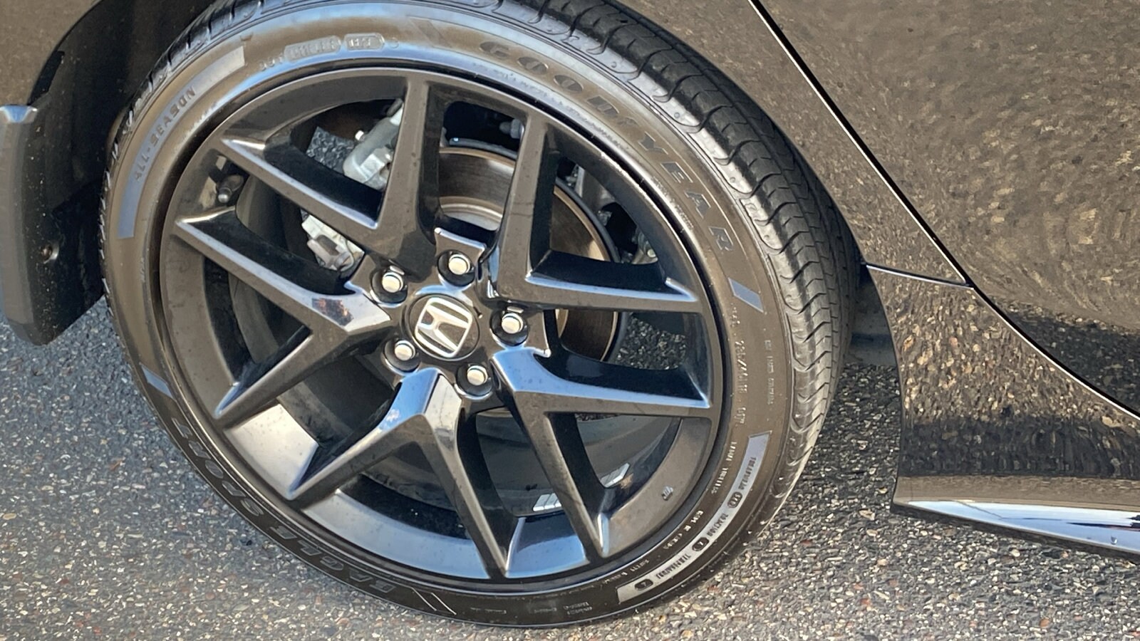 2023 Honda Civic Sport photo 2