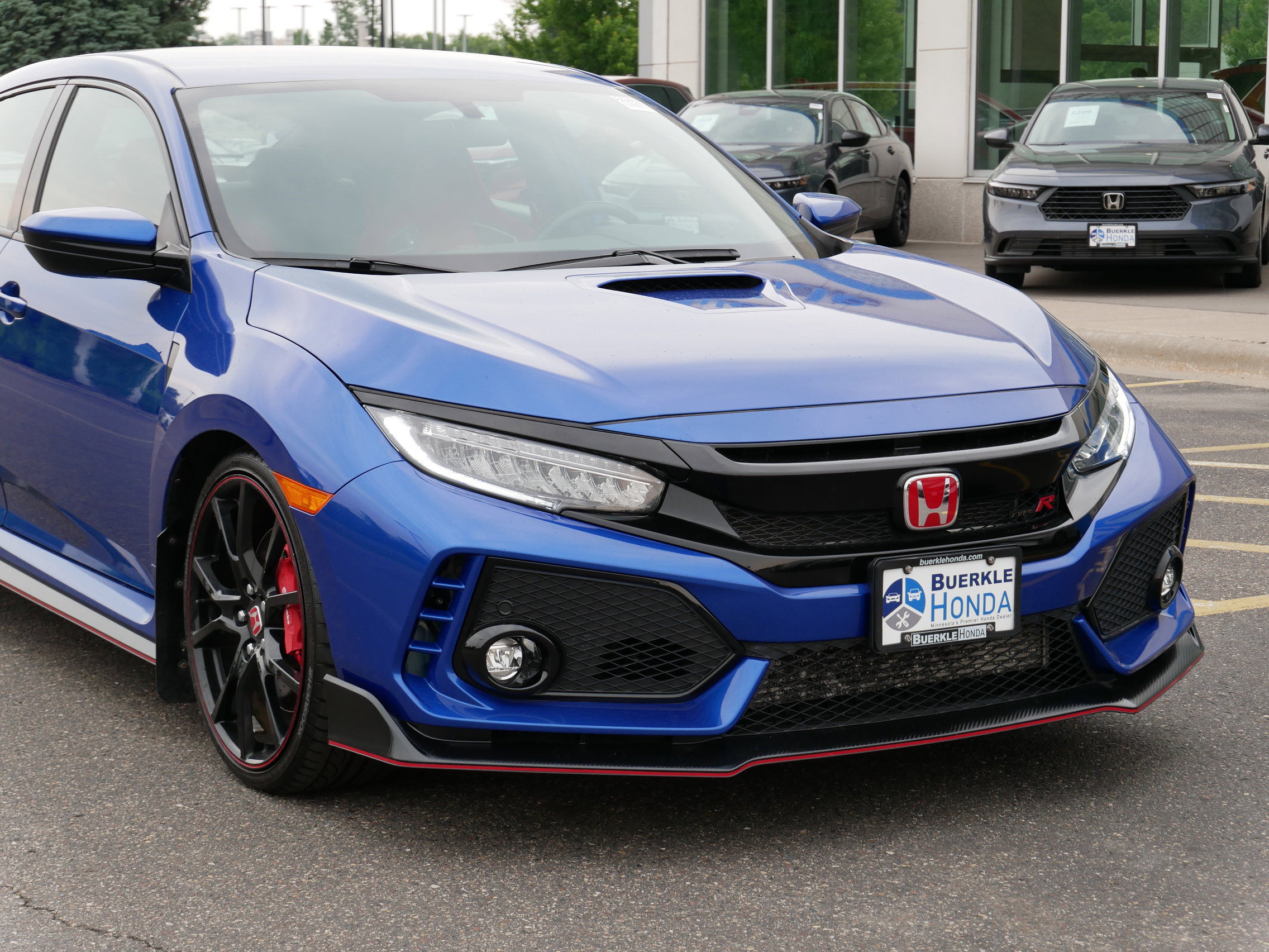 Certified 2018 Honda Civic Hatchback Type-R with VIN SHHFK8G70JU200416 for sale in Saint Paul, Minnesota