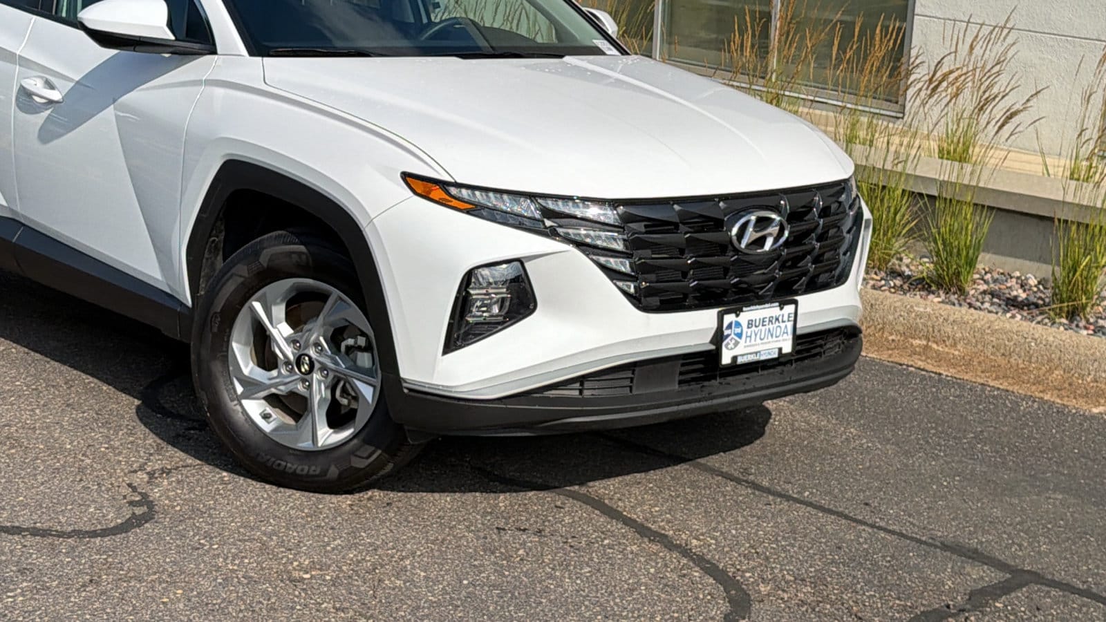 Certified 2024 Hyundai Tucson SEL with VIN 5NMJBCDE2RH304398 for sale in Saint Paul, Minnesota