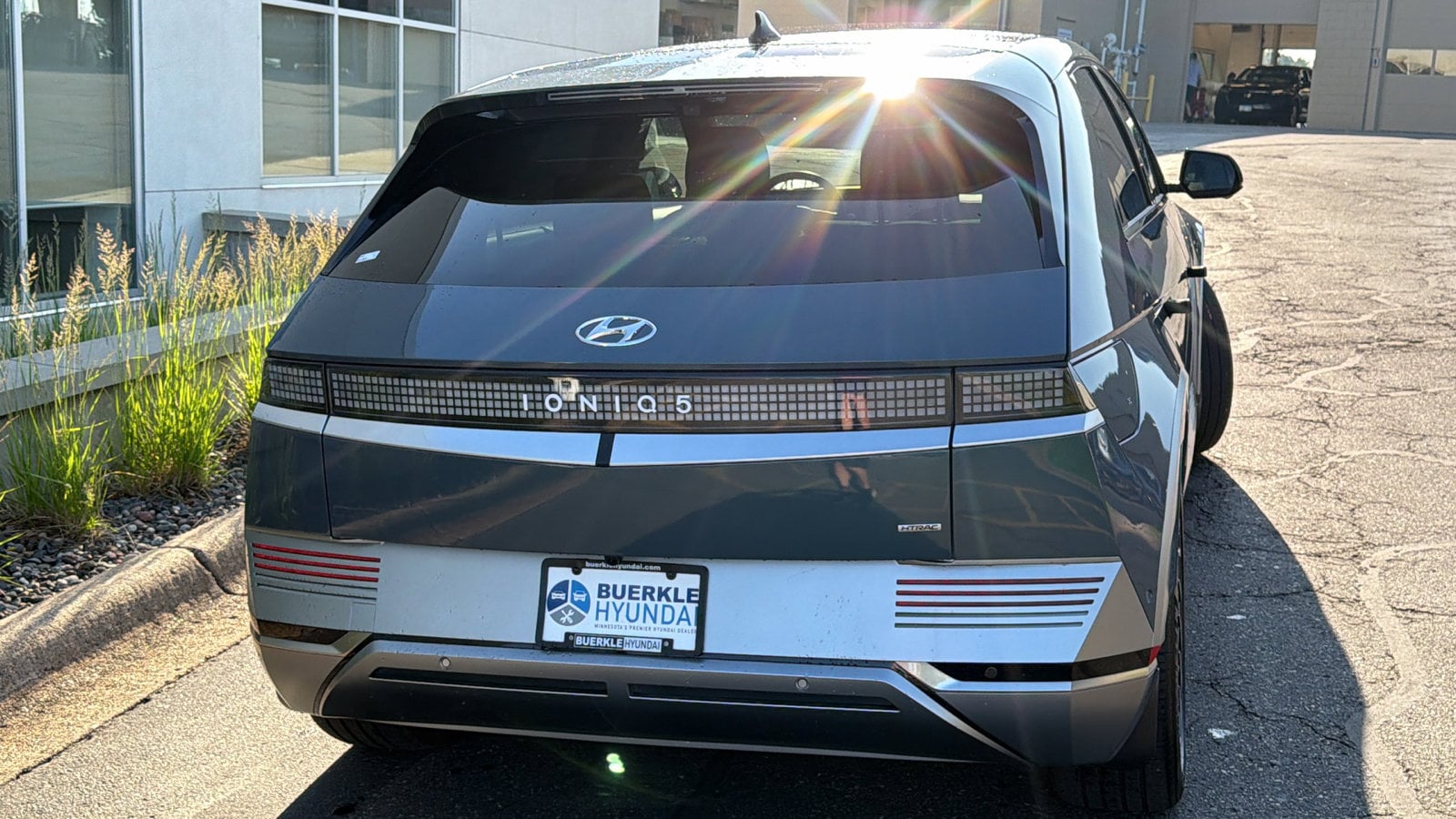 2024 Hyundai IONIQ 5 Limited - Photo 7
