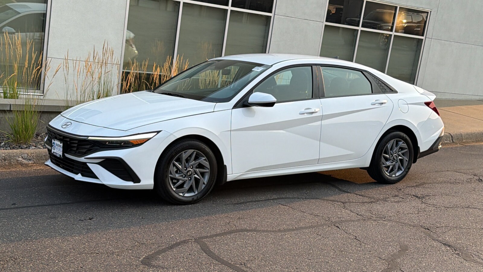 2024 Hyundai Elantra SEL - Photo 30