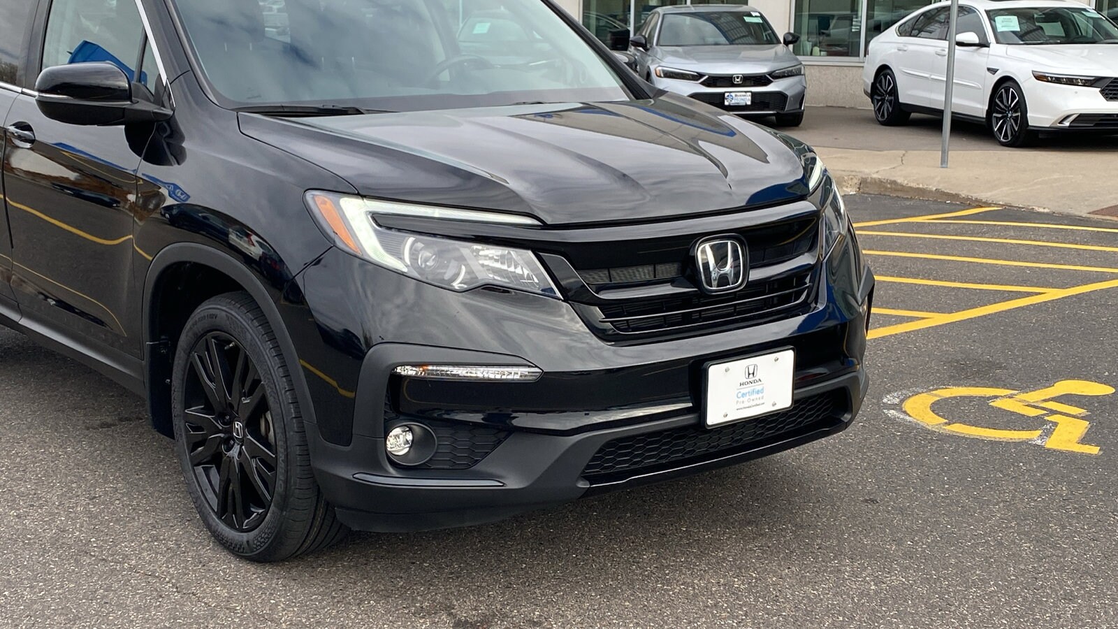 2022 Honda Pilot Special Edition photo 3