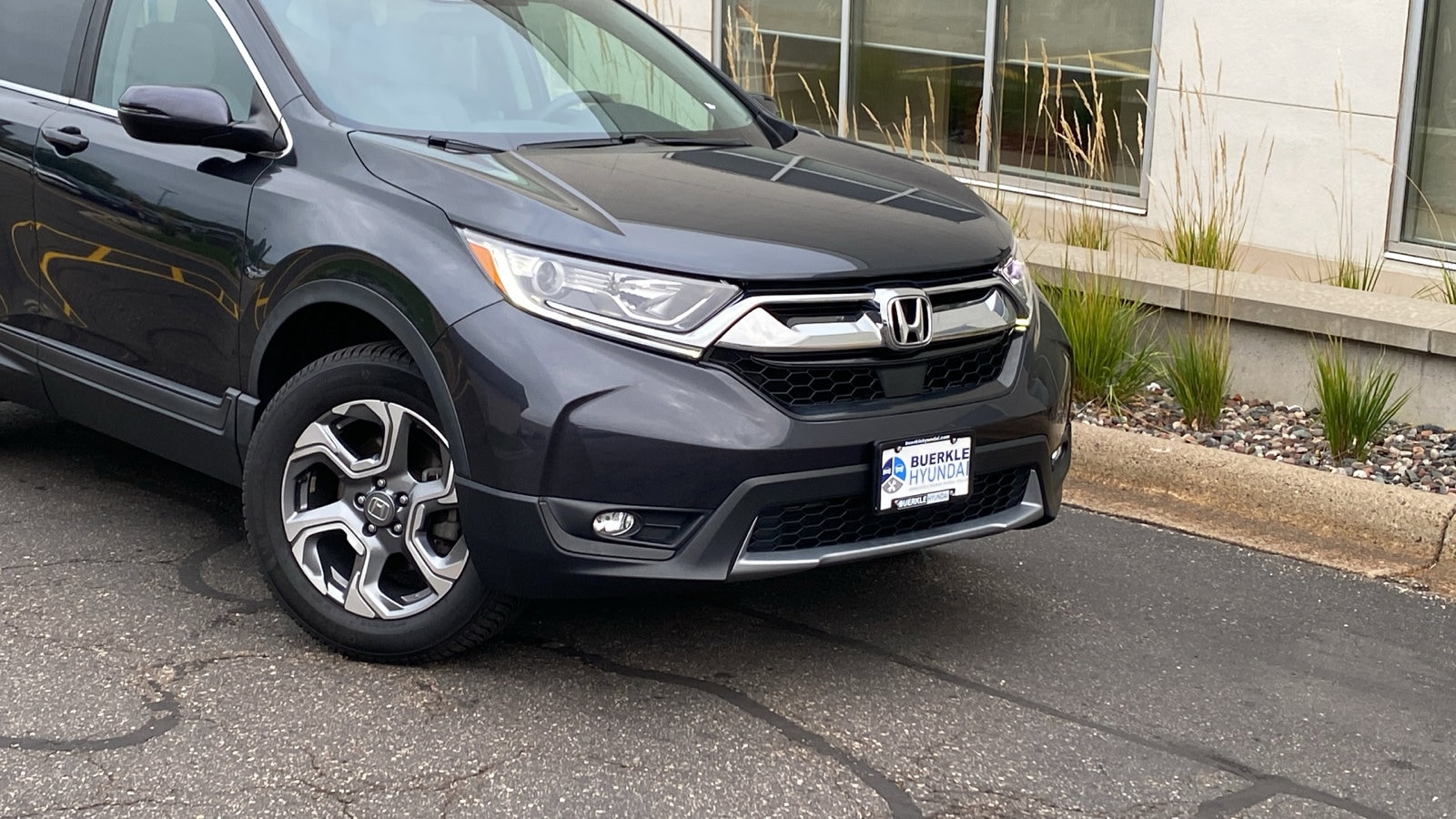 Used 2019 Honda CR-V EX with VIN 2HKRW2H50KH619270 for sale in Saint Paul, Minnesota