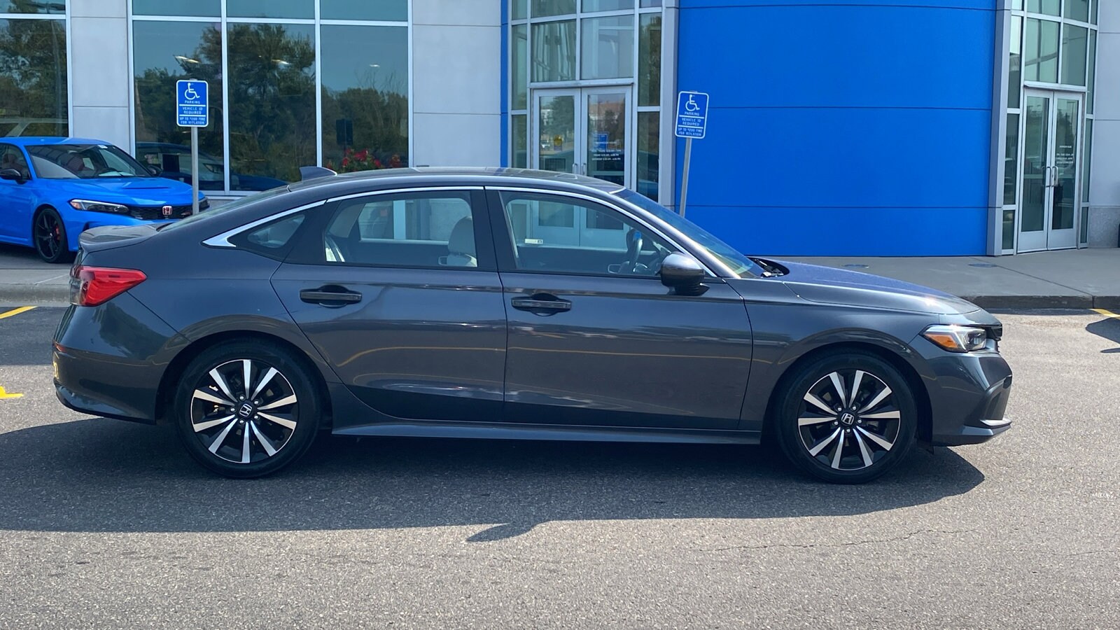 2024 Honda Civic EX photo 4