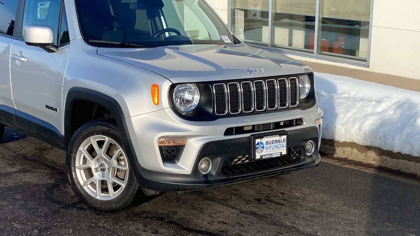 Used 2020 Jeep Renegade Latitude with VIN ZACNJBBB5LPL92241 for sale in Saint Paul, Minnesota