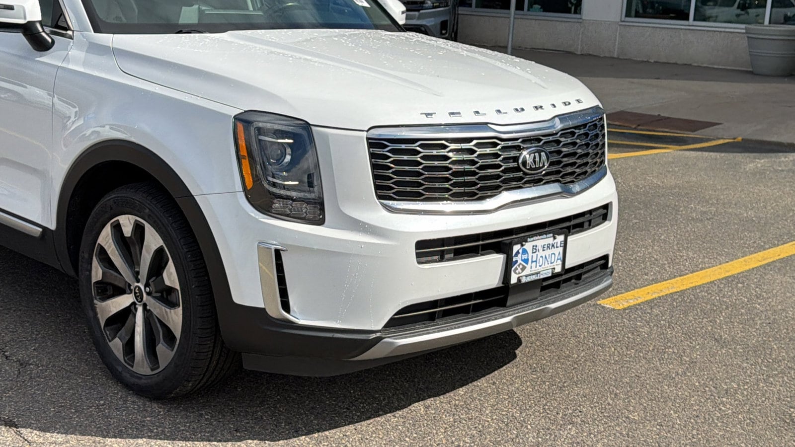 Used 2020 Kia Telluride S with VIN 5XYP6DHCXLG095121 for sale in Saint Paul, Minnesota