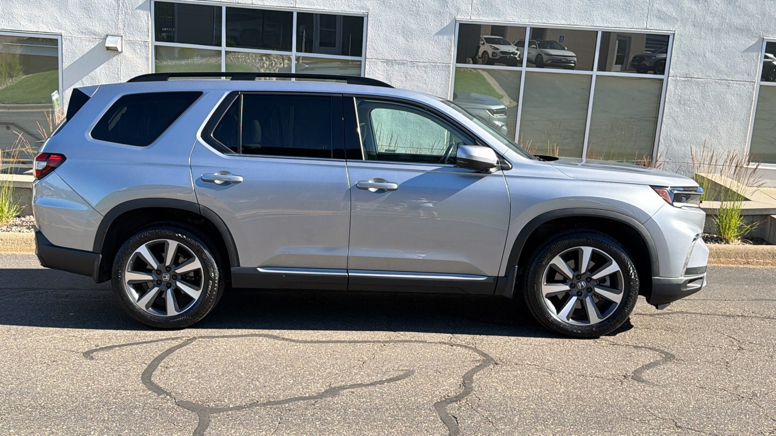 2023 Honda Pilot Touring - Photo 5