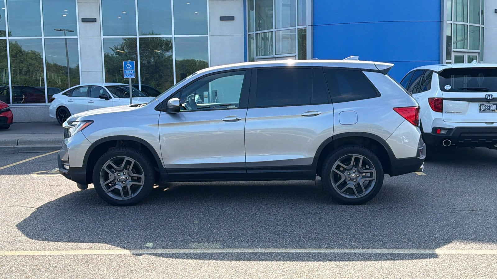 2022 Honda Passport EX-L - Photo 10