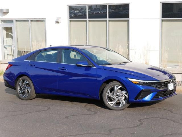 2025 Hyundai Elantra Limited's photo