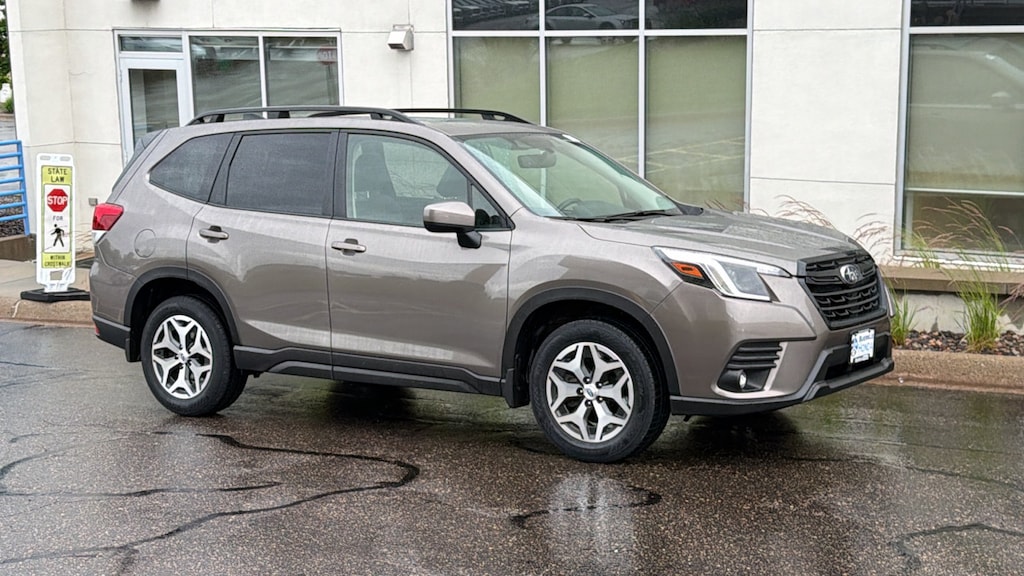 Used 2024 Subaru Forester Premium SUV